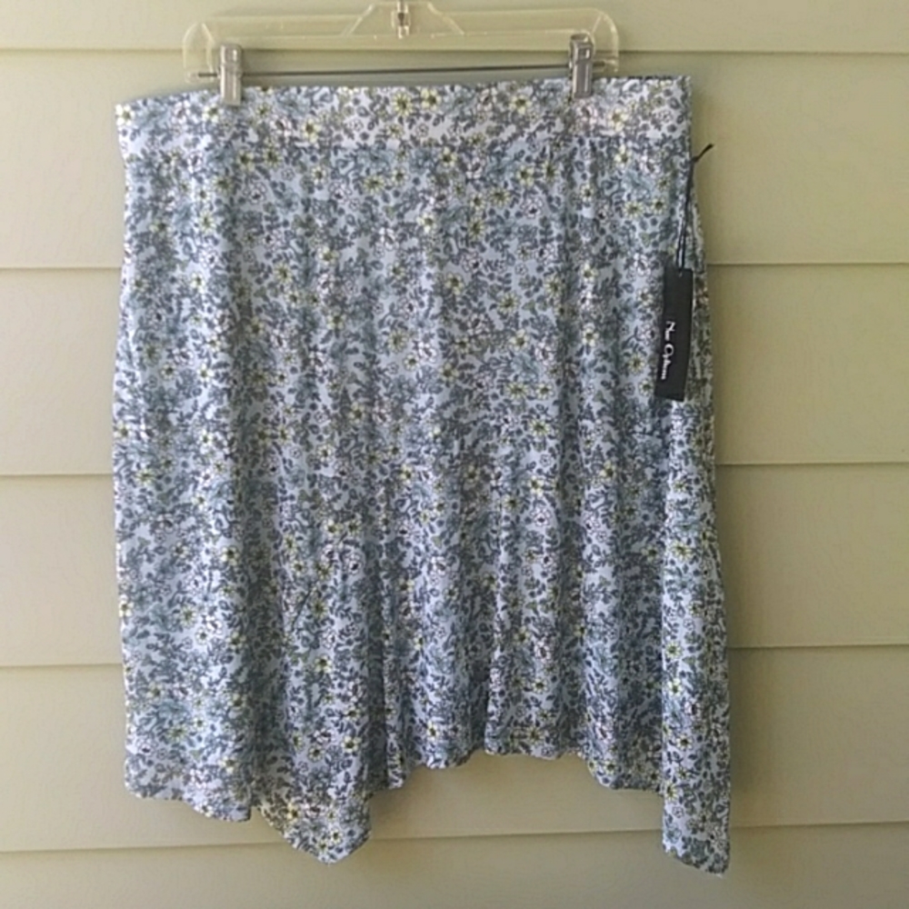 Nue Options Women's Blue Green White Yellow Floral Skirt XL Asymmetrical Hem NWT